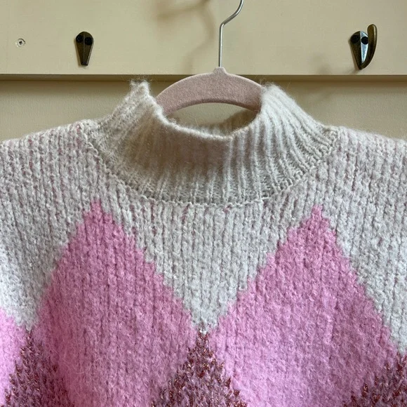 Pretty Chevron Sweater - Picture 2 of 8